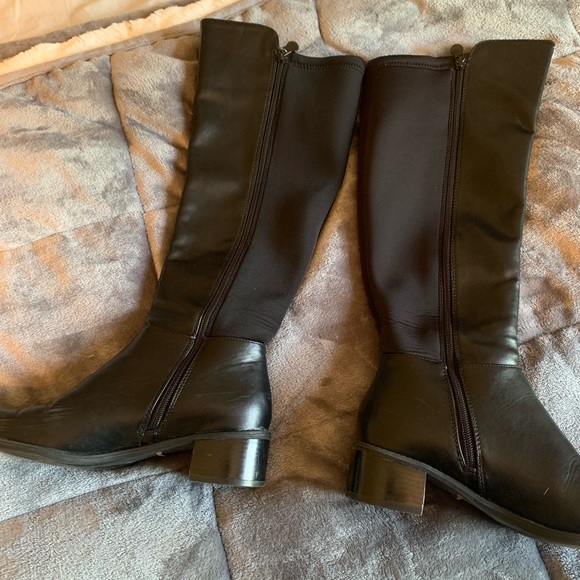 Women's Size 7.5 Dana Buchman Black Leather Boots - Picture 3 of 13